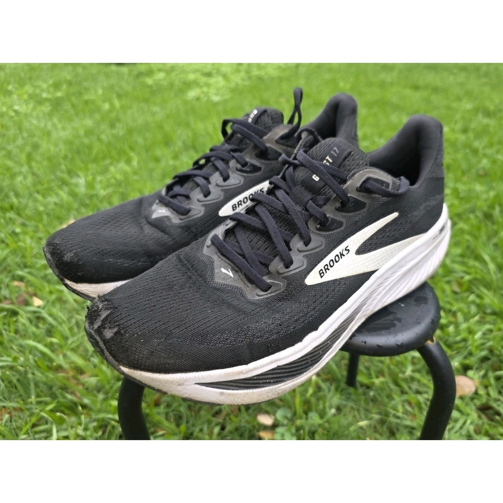 Brooks Ghost 17 Black White Size 11.5 Mens Med Width Sneakers